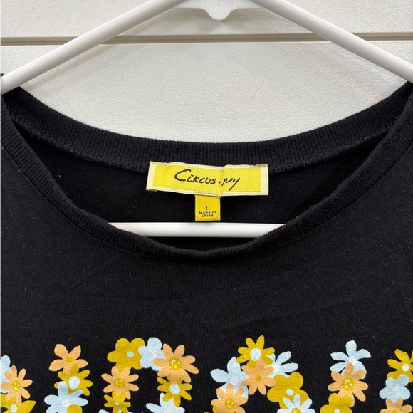 Circus by Sam Edelman Black Crop Top with Floral Design - Picture 2 of 3